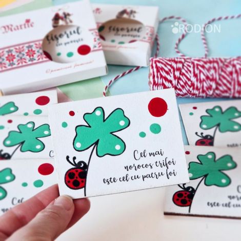 Martisor trifoi cu magnet cu mesaj handmade