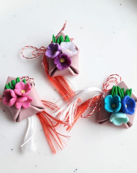 Martisor Brosa Plic cu Flori