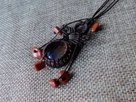 Colier macrame unicat cu piatra soarelui.