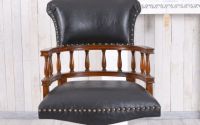 Scaun Chesterfield din lemn mahon 