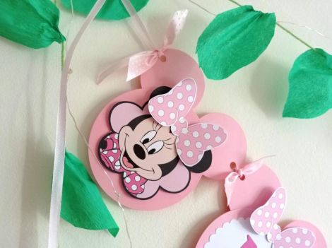 Ghirlanda cu nume fetita Minnie roz