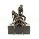 Grup - statueta erotica pe soclu din marmura 