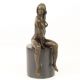 Femeie dezgolita- statueta din bronz 