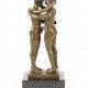 Doi barbati - statueta erotica pe soclu marmura
