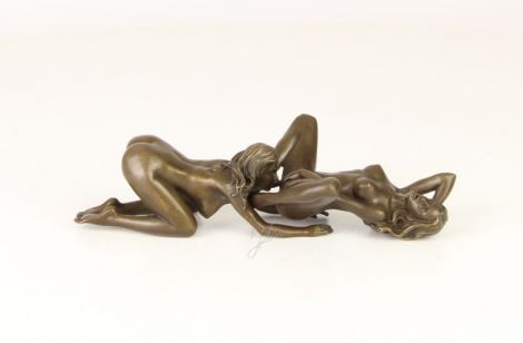 Doua femei - statueta erotica din bronz 