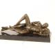 Cuplu - statueta erotica pe soclu din marmura  