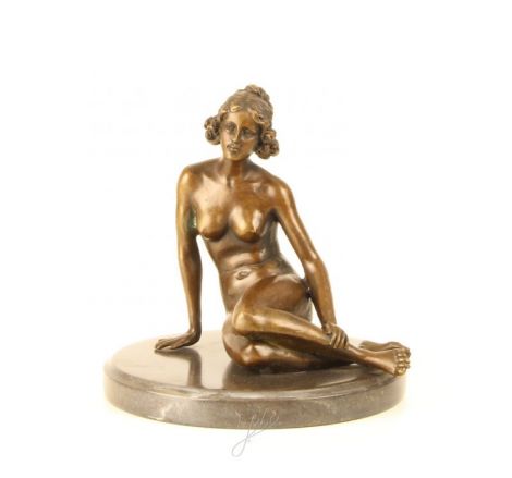 Femeie dezgolita- statueta din bronz 