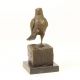 Pasarica - statueta din bronz pe soclu din marmura