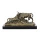 Tauri luptandu-se- statueta din bronz