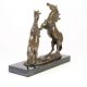 Cai luptandu-se - statueta din bronz 