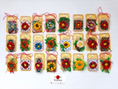 Martisor FLOARE IMPASLITA