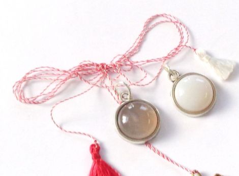 Pandantiv-martisor agat