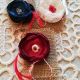 set brose flori martisoare alb grena  bleumarin