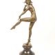 Femeie arlechin-statueta Art Deco din bronz