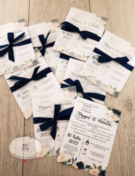 Invitatie Nunta flori si panglica navy