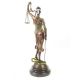 Justitia-statueta din bronz