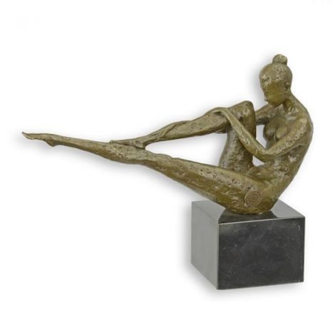 Nud modern- statueta din bronz pe soclu din marmur
