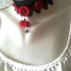 chocker dantelat negru cu flori rosii