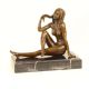 Nud- statueta erotica pe un soclu din marmura 