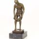 Barbat gol- statueta erotica pe soclu din marmura 