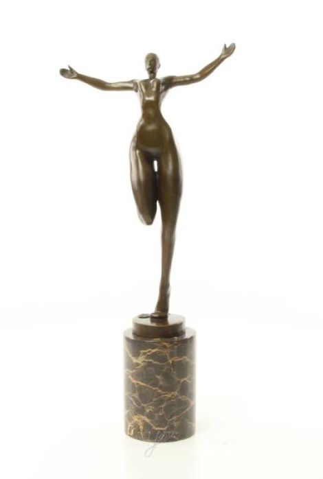 Nud modern- statueta din bronz pe un soclu marmur