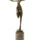 Nud modern- statueta din bronz pe un soclu marmur
