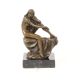 Femeie nud-statueta din bronz pe un soclu marmura