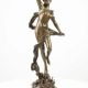 Aurora-statueta din bronz cu un soclu din marmura