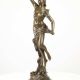 Aurora-statueta din bronz cu un soclu din marmura