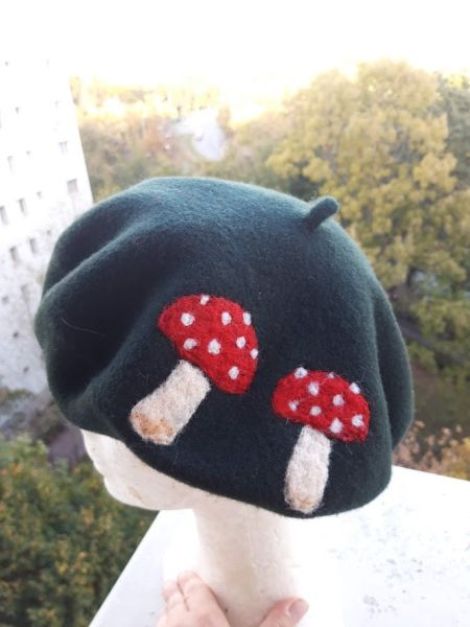 Bereta verde cu ciupercute