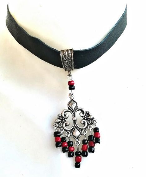 Chocker cu piele neagra si arabesc antichizat