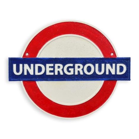 Placa din font cu inscripia "Underground"