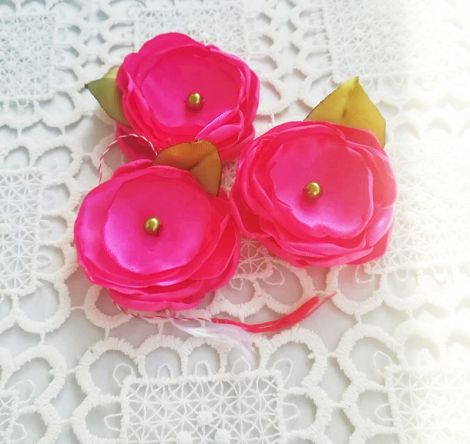 set brose flori martisoare roz intens