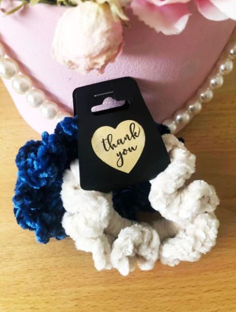 2 x Scrunchie crosetate manual
