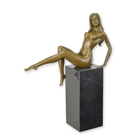 Nud intins-statueta din bronz cu un soclu marmura