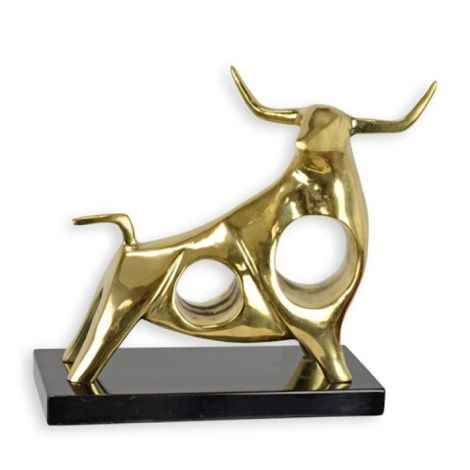 Taur-statueta moderna din bronz cu soclu marmura