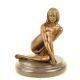 Nud-statueta din bronz cu un soclu din marmura