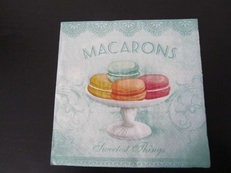 servetel intreg macarons prajituri paris franta