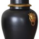 Urna din ceramica asiatica neagra