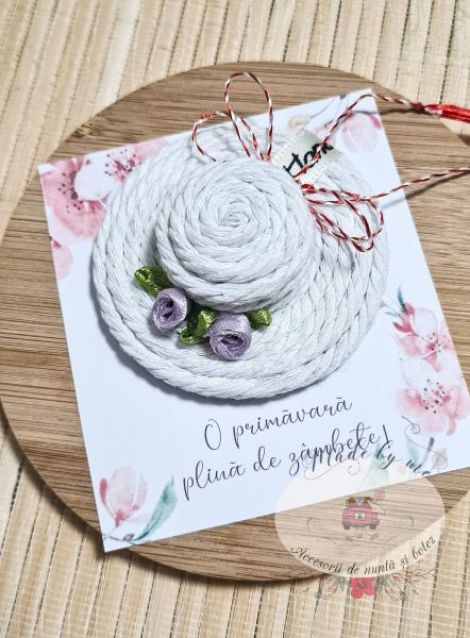 Martisor palarie alba