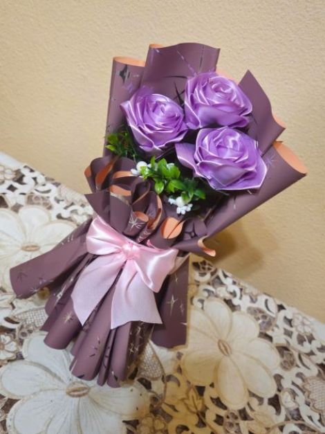 Buchetul violet
