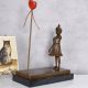 Fata cu balon-statueta din bronz 