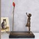 Fata cu balon-statueta din bronz 