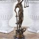 Justitia-statueta din bronz cu un soclu marmura