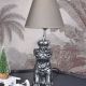 Lampa de masa cu un buldog argintiu cu coroana 