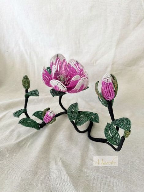 Aranjament floral Magnolie din margele de nisip