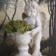 Cupidon cu ghiveci-statueta din rasini speciale