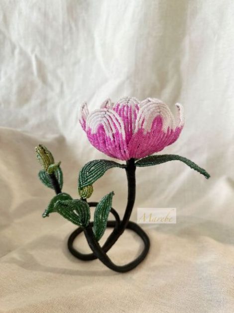 Magnolie unicata realizata din margele de nisip