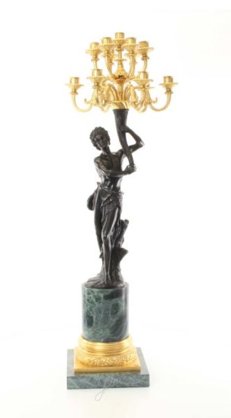 Candelabru monumental din bronz