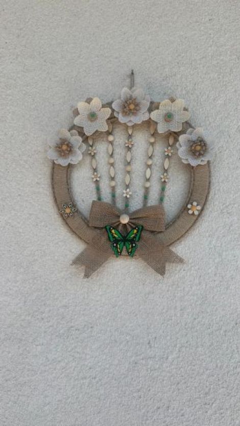 Coronita decorativa de primavara